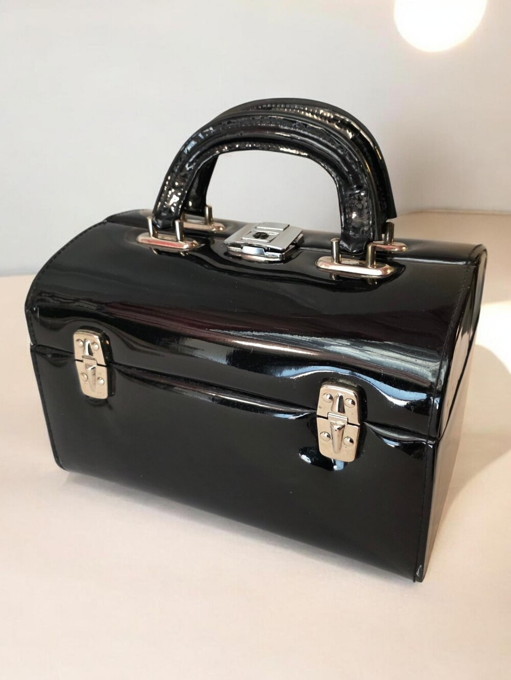 Vintage Bentony Black Patent Train Case Vanity Makeup Case With Keys